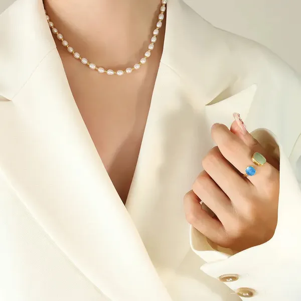 Gold_Pearl_Necklace_For_Women